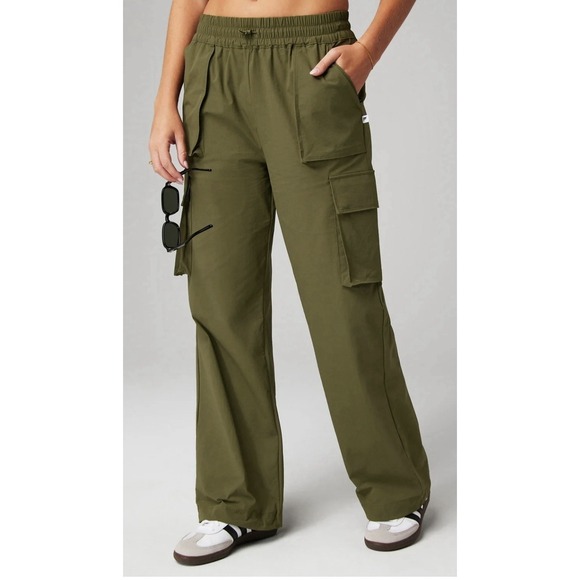 Fabletics Pants - Fabletics Baggy Cargo‎ Pants Heights Women's Parachute Joggers Large Olive Green